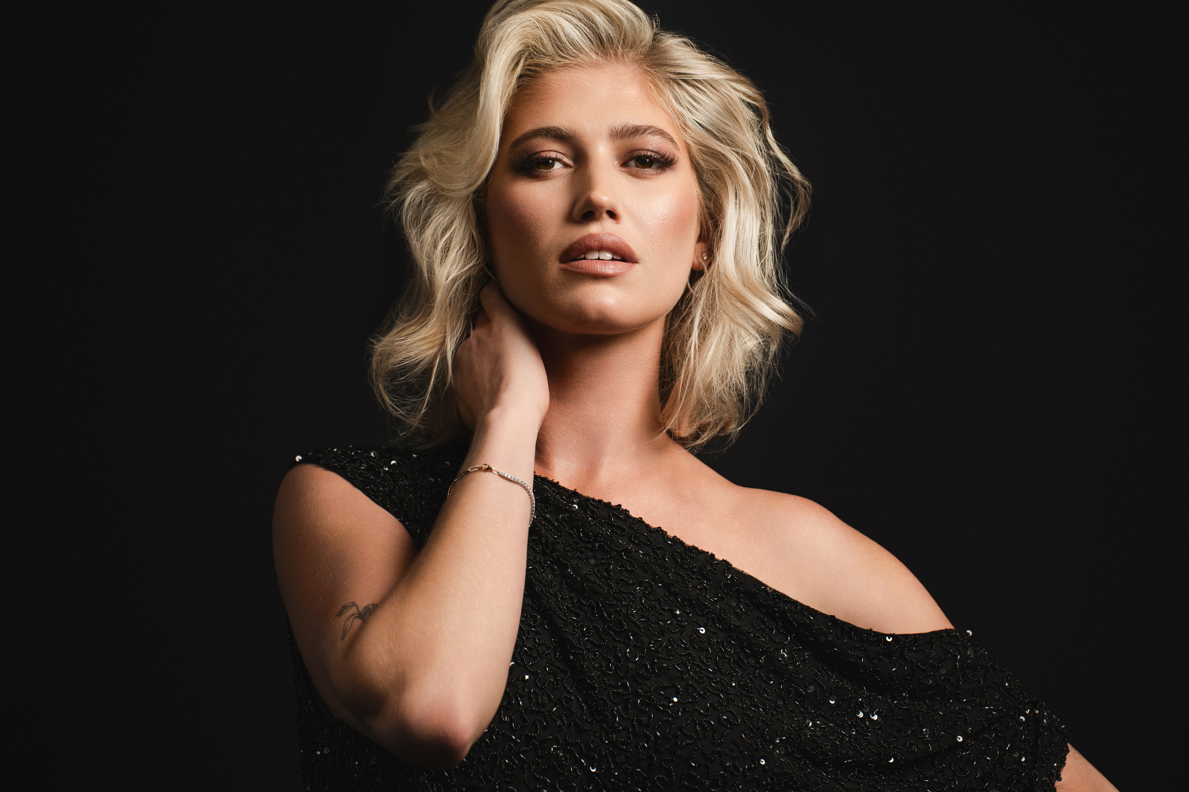 Editorial portrait. Blow Salon